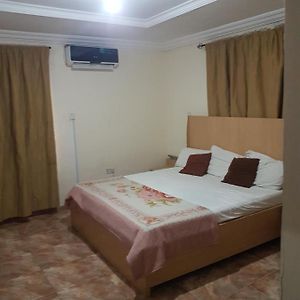 Urban Castle Hotel Gwarinpa